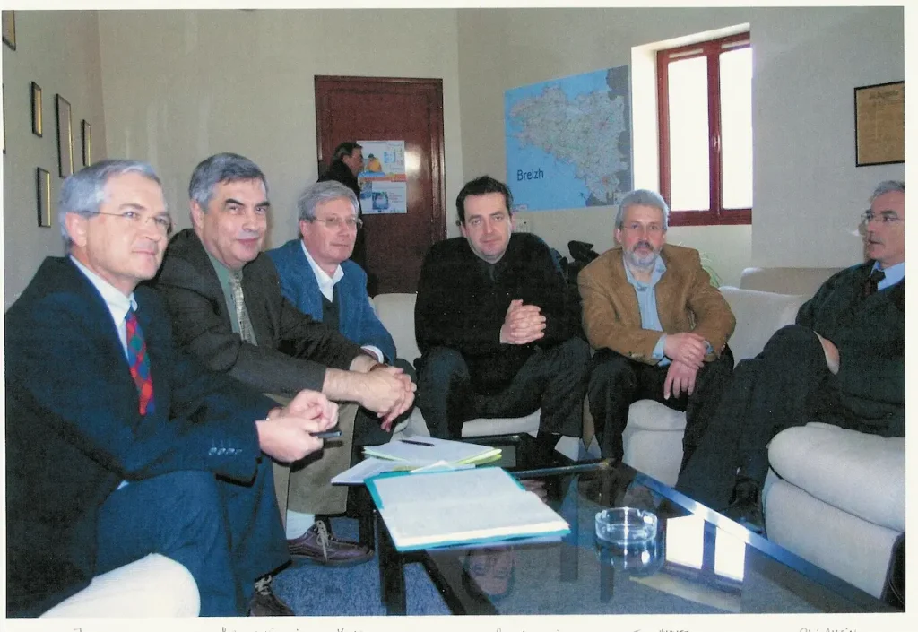 photo du groupe lors de la réunion fondatrice le 2 mars 2004